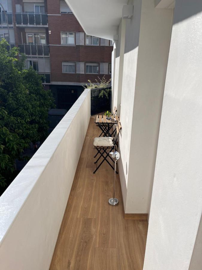 Apartamento Orilla De Triana Sevilha Exterior foto