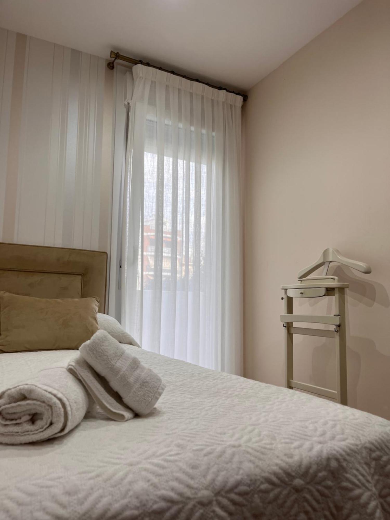 Apartamento Orilla De Triana Sevilha Exterior foto